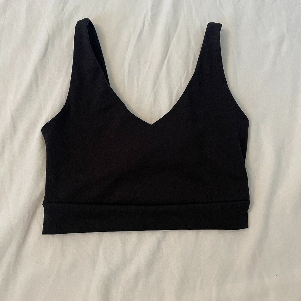 Garage very cropped workout top/bra size:XS! Twist in the back